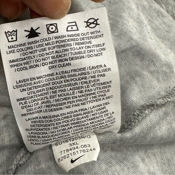 NIKE Men's Gray Printed Plays JUST DO IT Athletic Cut Dri-Fit Tee sz 3XL - Picture 2 of 6